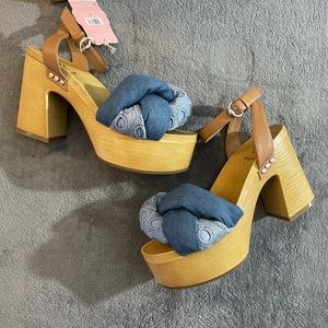 ✨Sam & Libby Platform Sandals✨